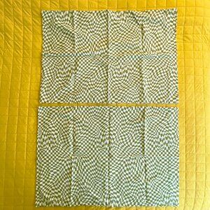 BAGGU Moss Trippy Checker Pillowcase Set